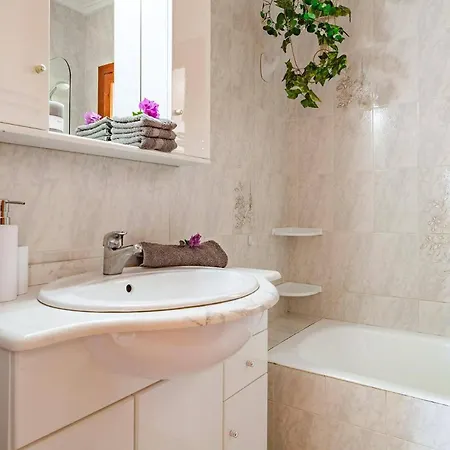 Villa Colbryca By Cumbre del Sol